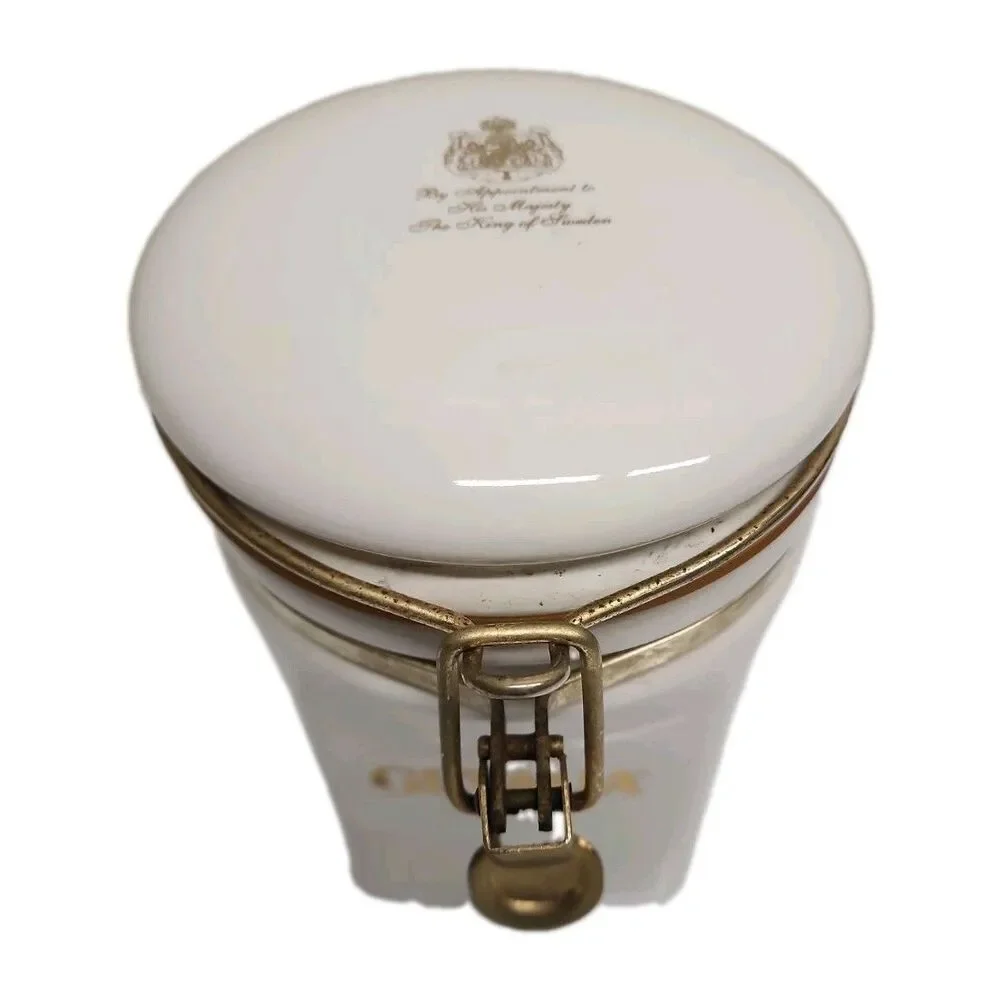 Gevalia Kaffe Coffee Canister Airtight White With Gold Majesty King of Sweden 8